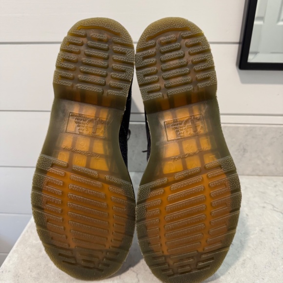 Dr. Martens 1460 Pascal Fine Pewter Glitter Boots in Women's Size 8 - Picture 8 of 9